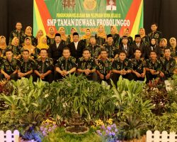 4. Foto Bersama Guru